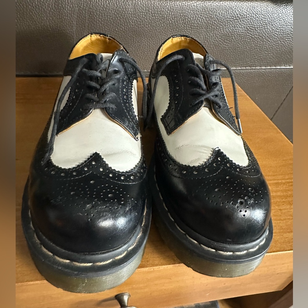 Dr. Martens 3989 Bex Smooth Leather Brogue Oxford Wingtip Shoes Unisex 41